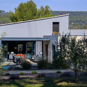 Maison-m Aix Frühstückspension Meyreuil